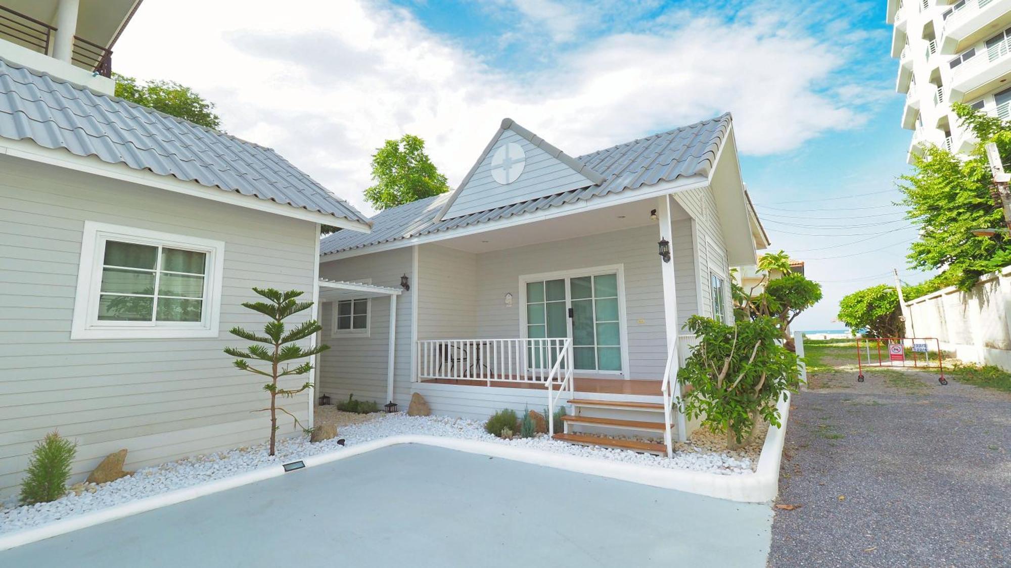 Baan Casita With Private Seaside Cottage Хуахін Екстер'єр фото