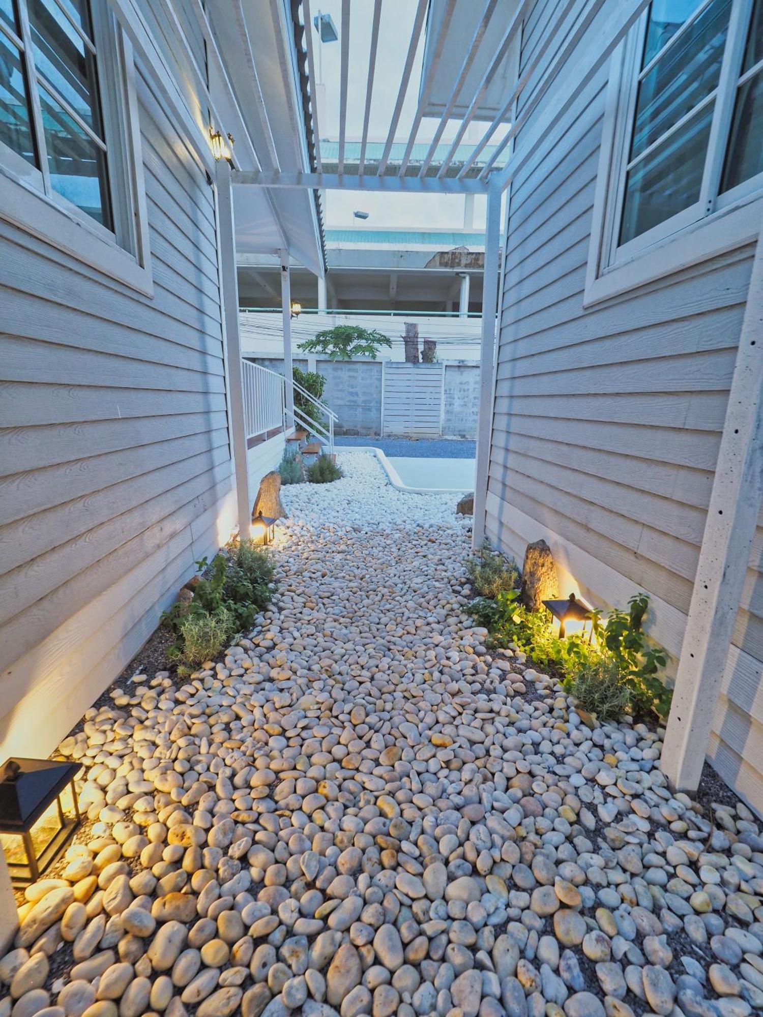 Baan Casita With Private Seaside Cottage Хуахін Екстер'єр фото